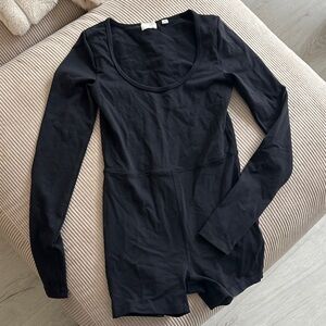 Aritzia Scoopneck Long Sleeve Bodysuit